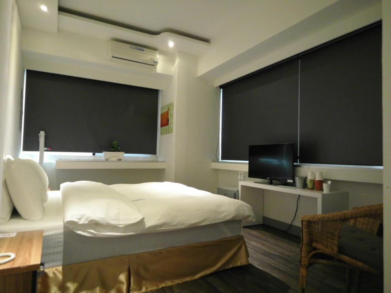 237 Hotel Kaohsiung Exterior photo